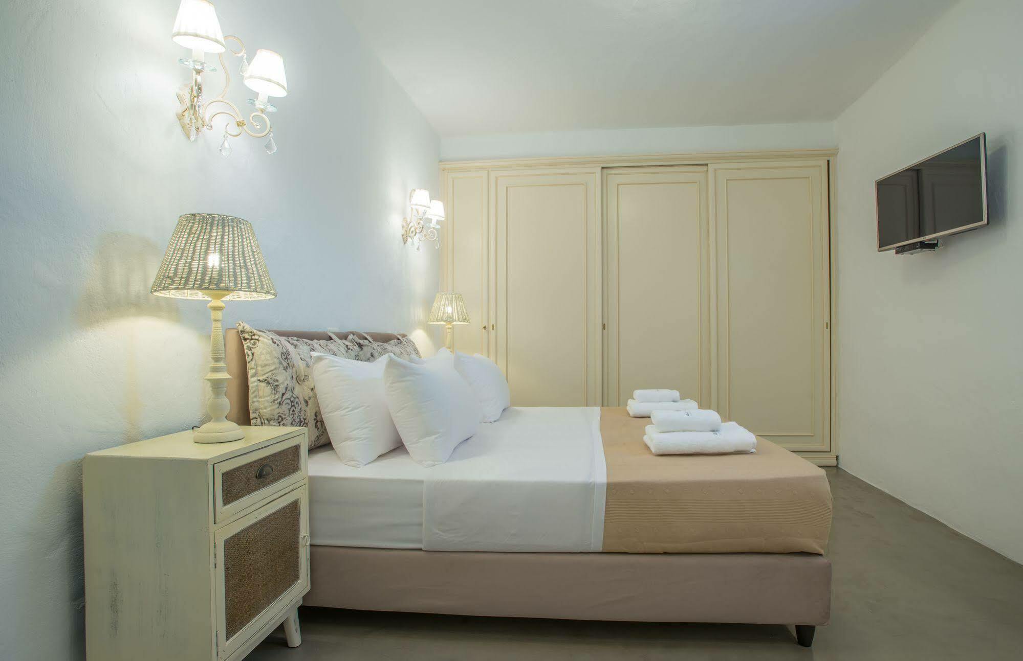 Aelia Hospitality Paros Villa Chrisi Akti  Exterior photo
